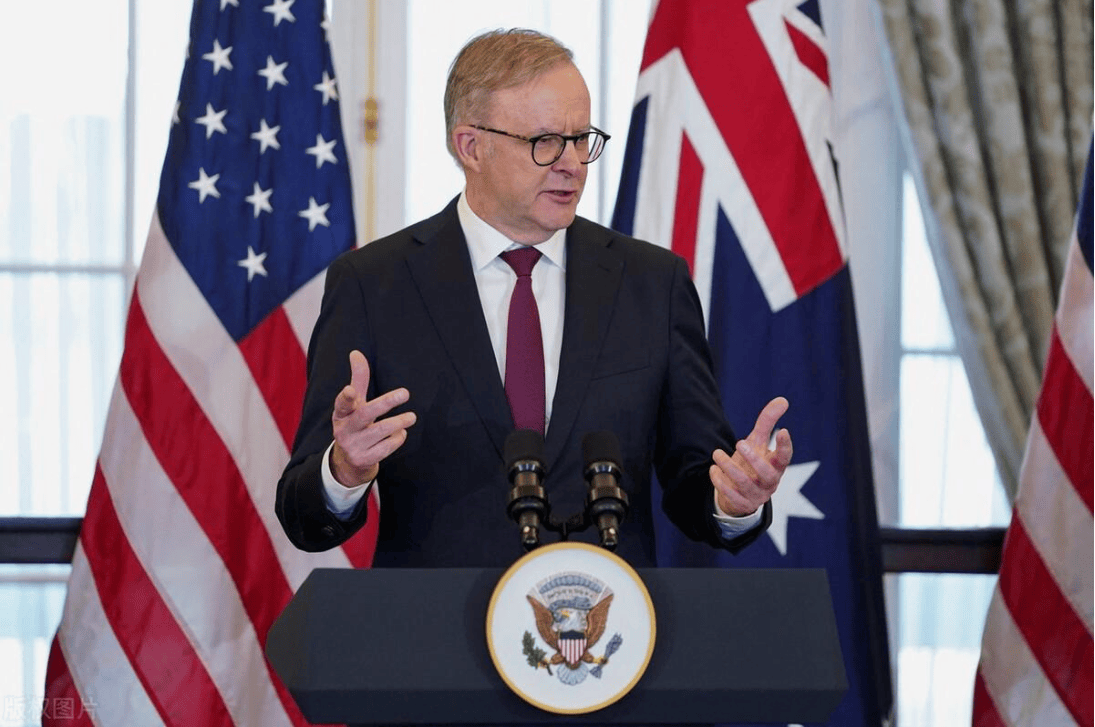 仅300米?澳战机在黄海险被我机击中,澳大利亚:很生气不可接受