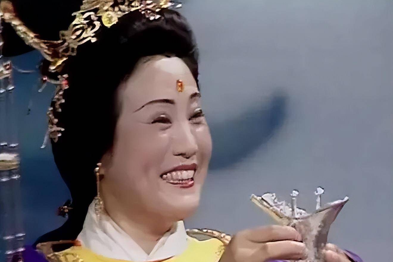 红孩儿生父神通广大,牛魔王的恩师;太上老君和如来都自愧不如