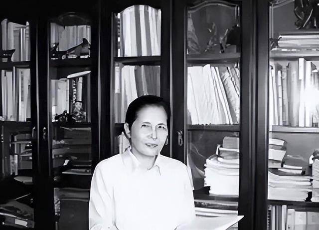 中国半导体功勋李爱珍,4次申请中科院院士被拒,如今成美国院士