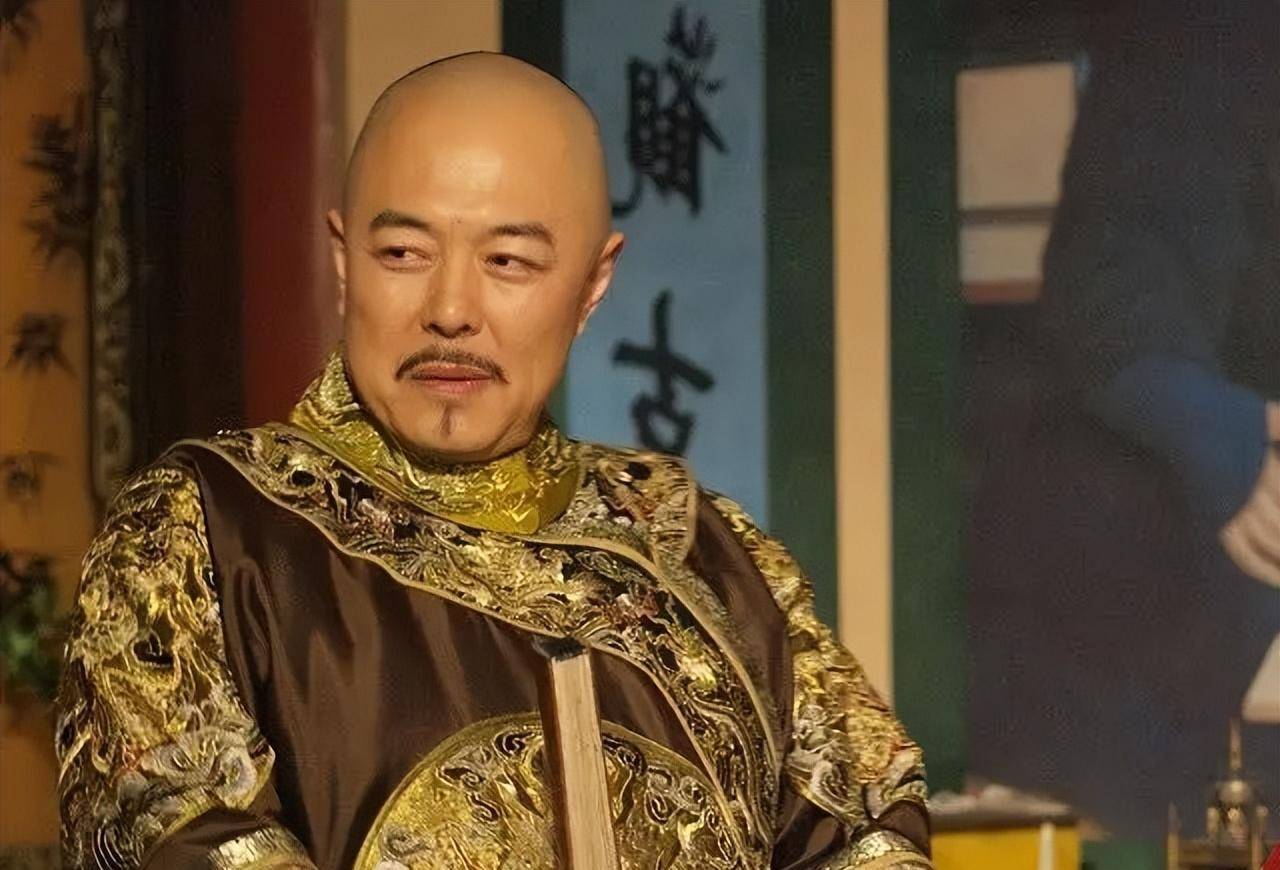 乾隆微服私访,酒楼一女子出一上联,乾隆面红耳赤久久不语_皇帝_下联