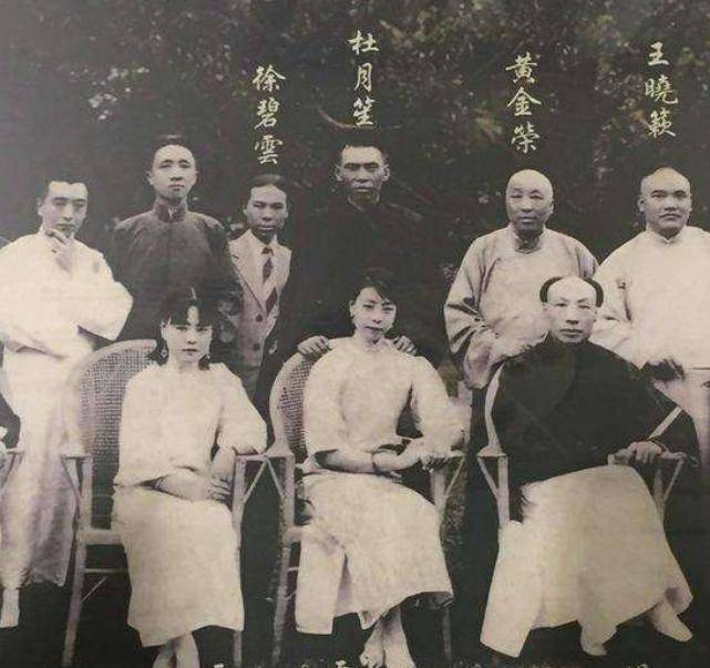 为何香港过去有那么多黑帮?1997年香港回归后,黑帮到底去哪了