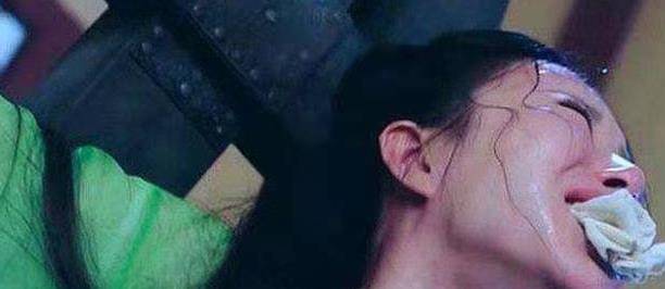 6位不惧裸刑的女性,个个是女中豪杰,令人敬佩_廖观音_衣服_敌人