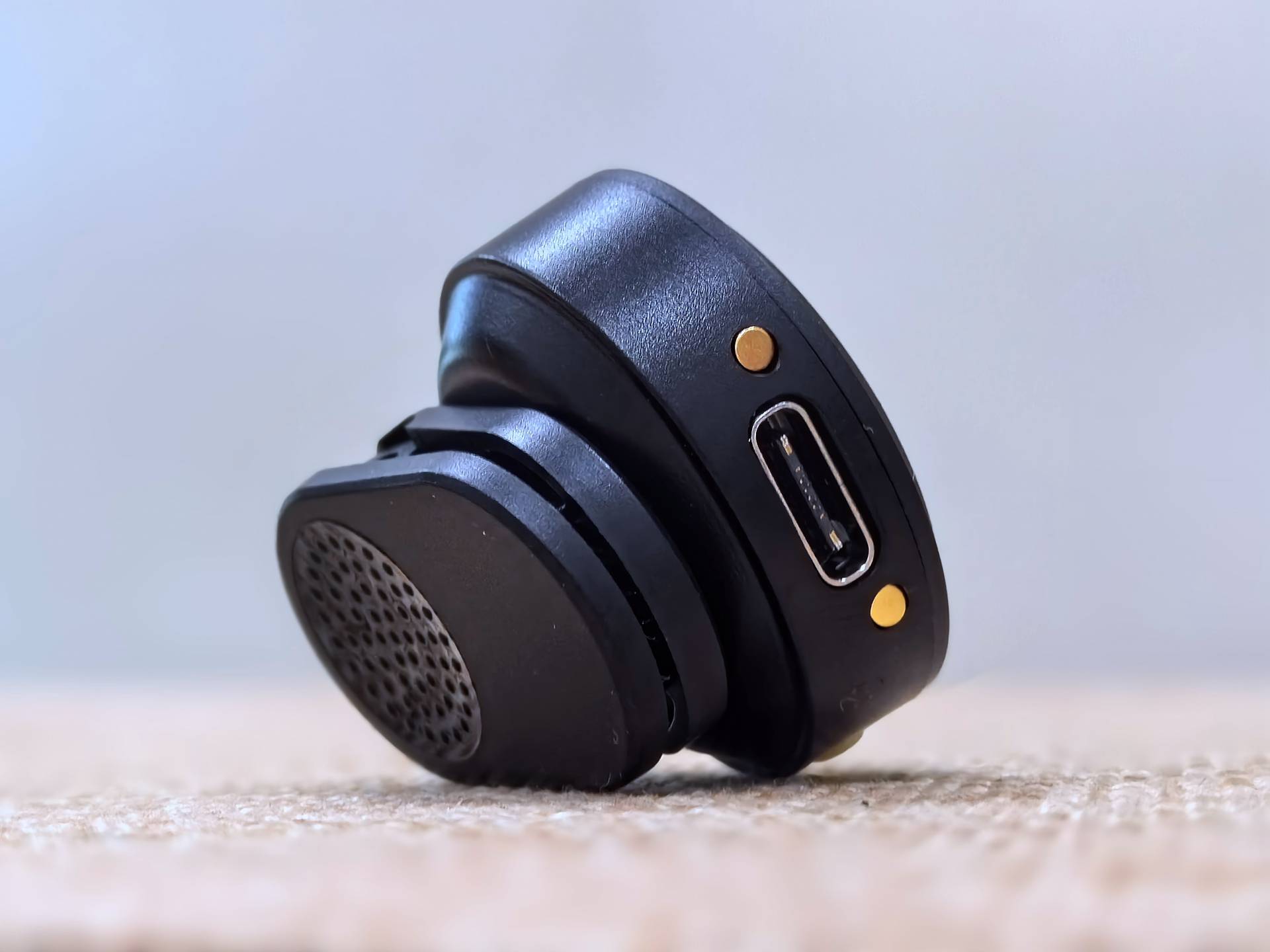 西圣mike一拖二纽扣无线领夹麦克风小巧便携,收音效果出