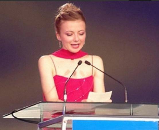 央视主持人穆爱华就是这样的人.许多人认为中国是实现梦想的理想之地.