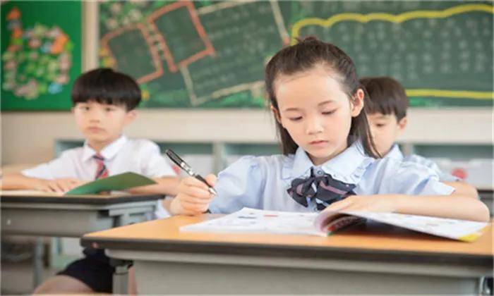 二年级英文是不是学就可以提升战绩？业界人帮你预测！
