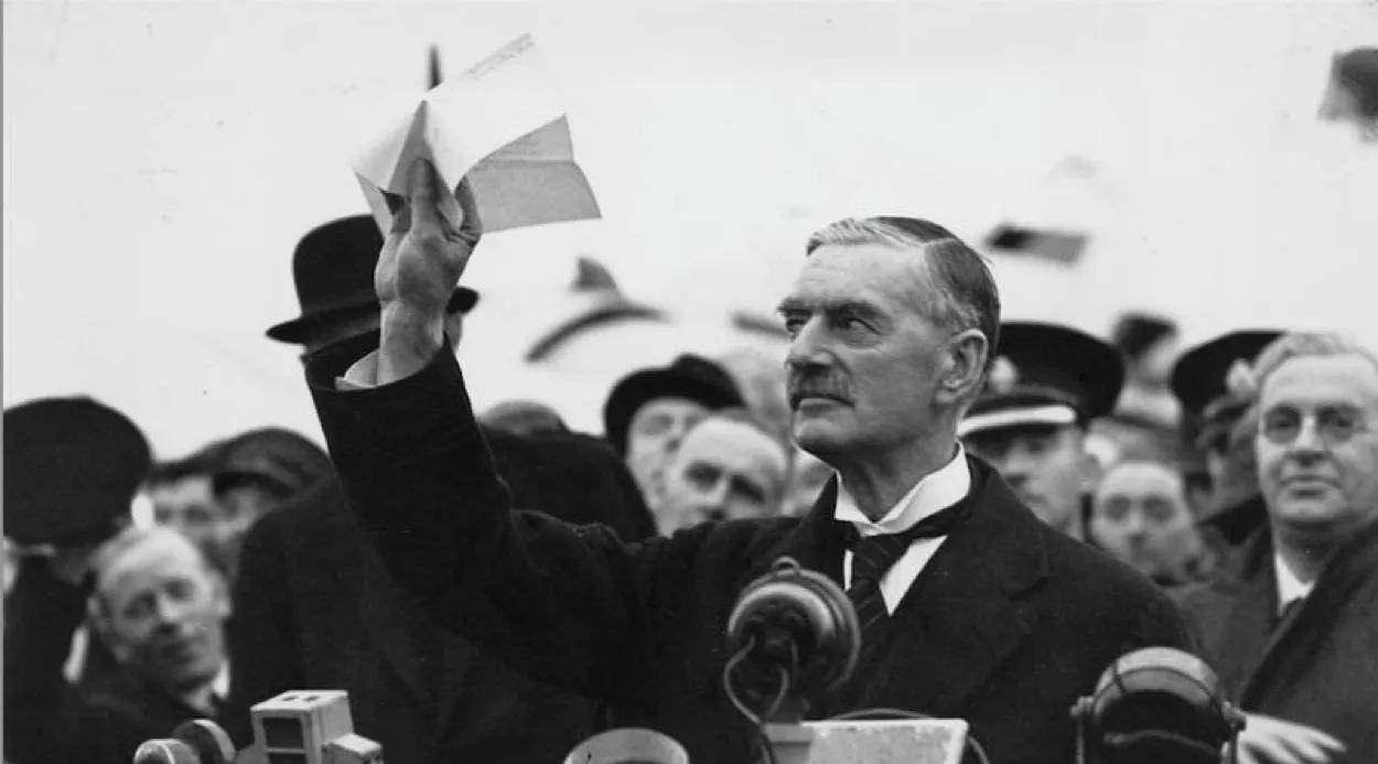 二战前夜,面对希特勒的野心,英国首相张伯伦为何选择绥靖政策?