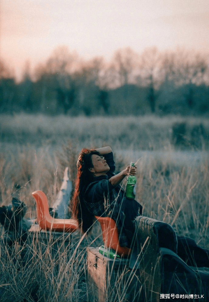 就如同马伊琍在采访中所说,剧本里有一句话特别打动她,一个蒙古奶奶无