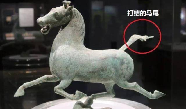 马踏飞燕的正面照,为什么很少人拍?看到正面照后忍不住哈哈大笑