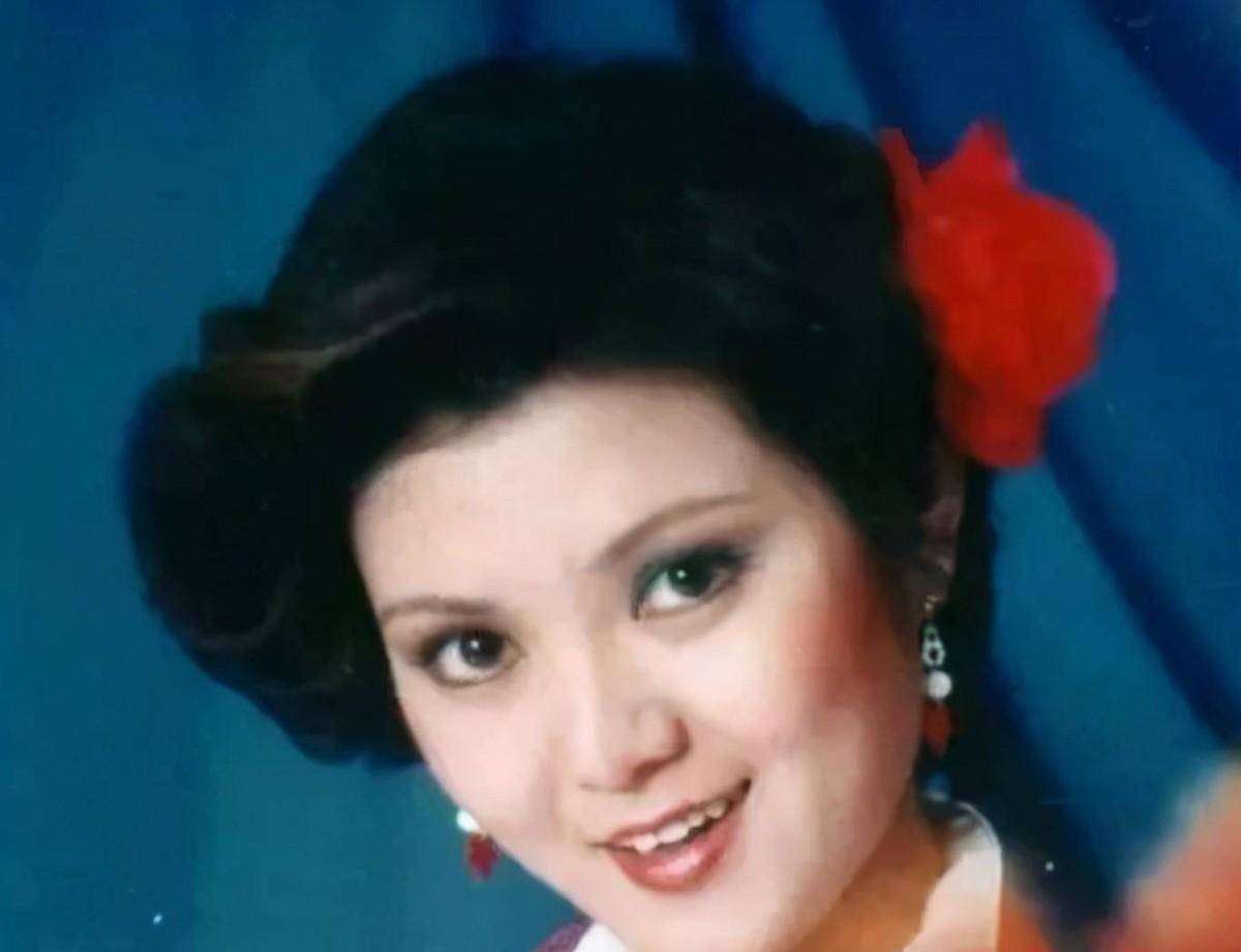 29岁嫁给林建岳,7年生5子,被劈腿执意离婚,婆婆力挺她_琼瑶_宝珠_女郎