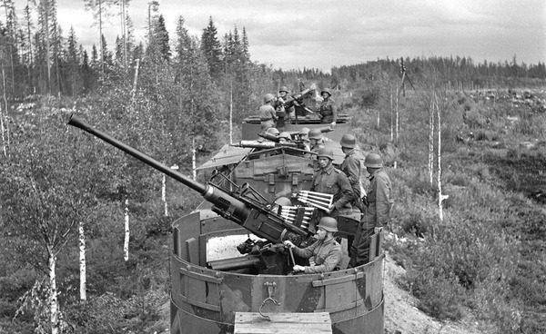 二战期间,最强悍的国家,拥有三万正规军,打完德国又击败苏联