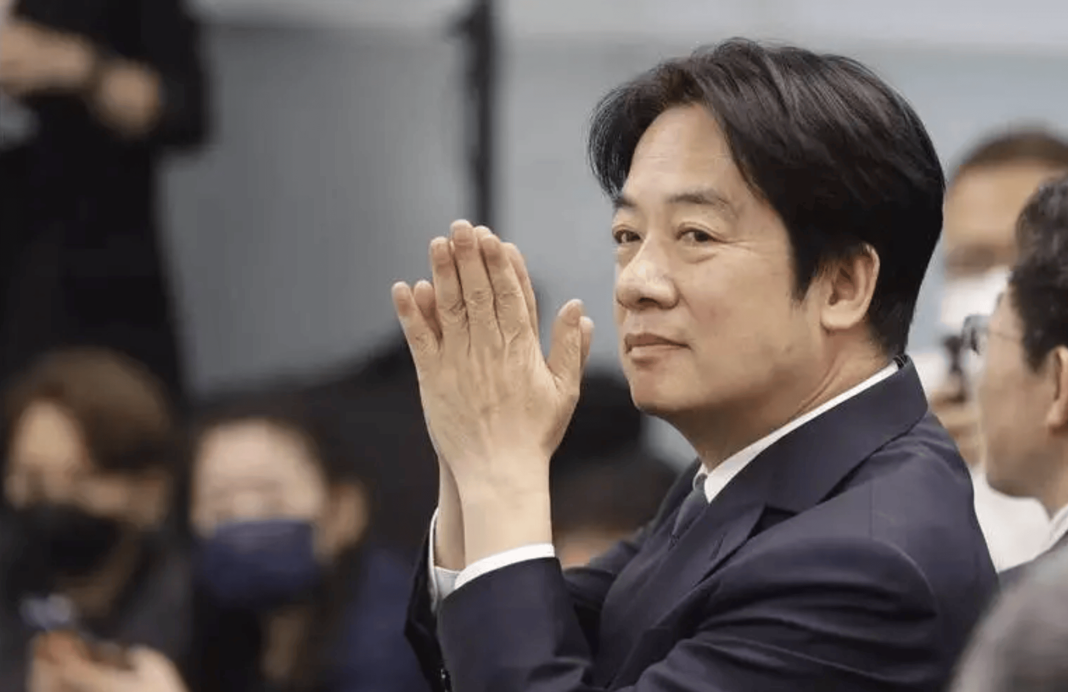 毕竟它们知道,就现有局面来看,它们不太可能看得到美军机降落在台湾