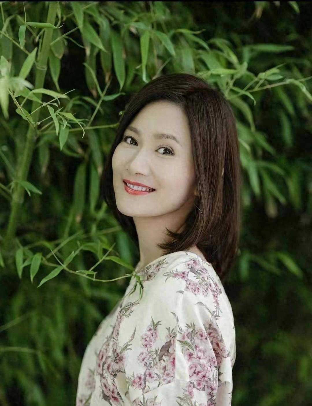 潘雨辰_事业_女性