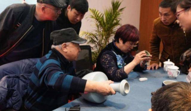 女子戴一玉器十多年,专家鉴定后说:估值很高,却是个不祥之物