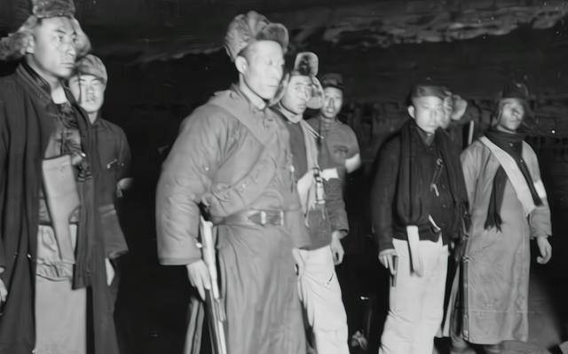 副司令的外甥遭土匪劫杀,副司令得知消息,派20万大军剿匪
