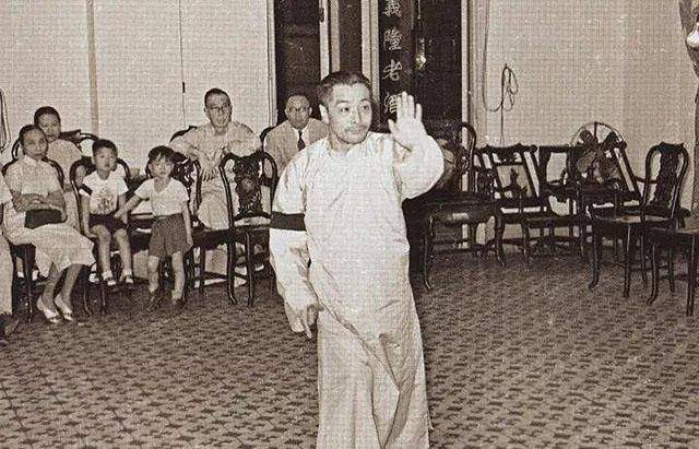 66年前传武大师的对决,签生死状引万人围观,金庸武侠因此而生