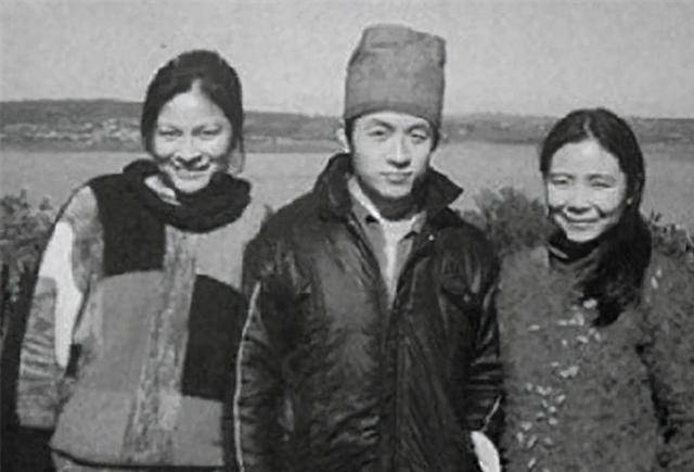 英儿不是像谢烨那种一往情深的人,她知道顾城不可能跟谢烨离婚,便趁着