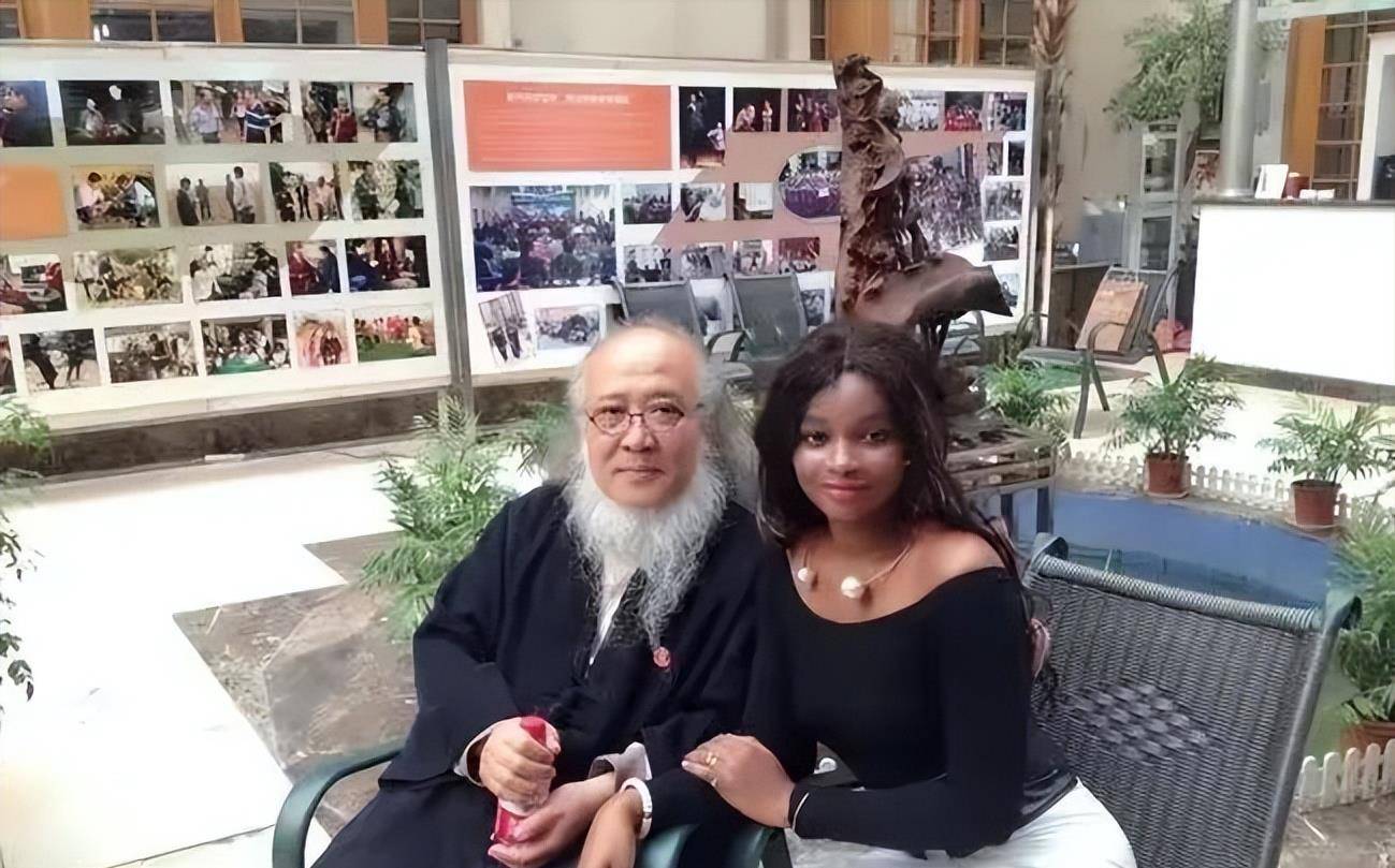 画家杨彦:53岁花4000万娶24岁非洲女大学生,7年后在终南山出家