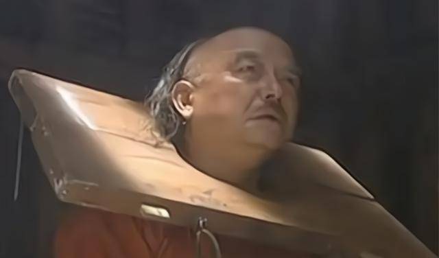 和珅临死前说了一句话,让嘉庆皇帝龙颜大怒,有才有财又有何用