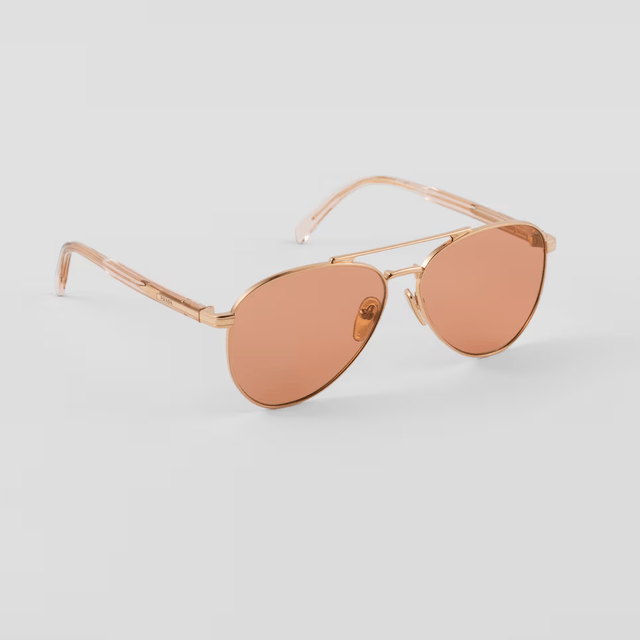 大牌消费降温,prada却逆势增长!为什么有眼光的人都在买?