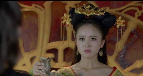 总之,她羊献容就是个小石子儿,被这些人踢来踢去,想怎么样就怎么样,在