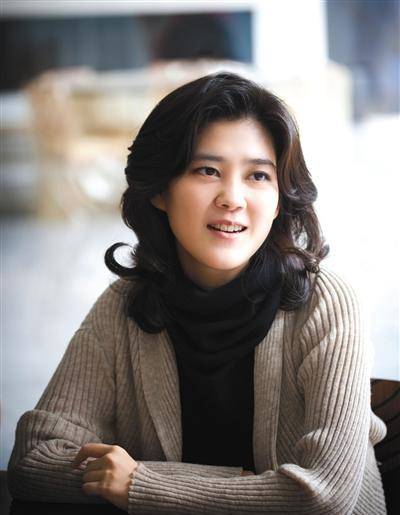 三星太子李在镕风光出狱,前妻离婚后牵手影帝,一双儿女惹人心疼