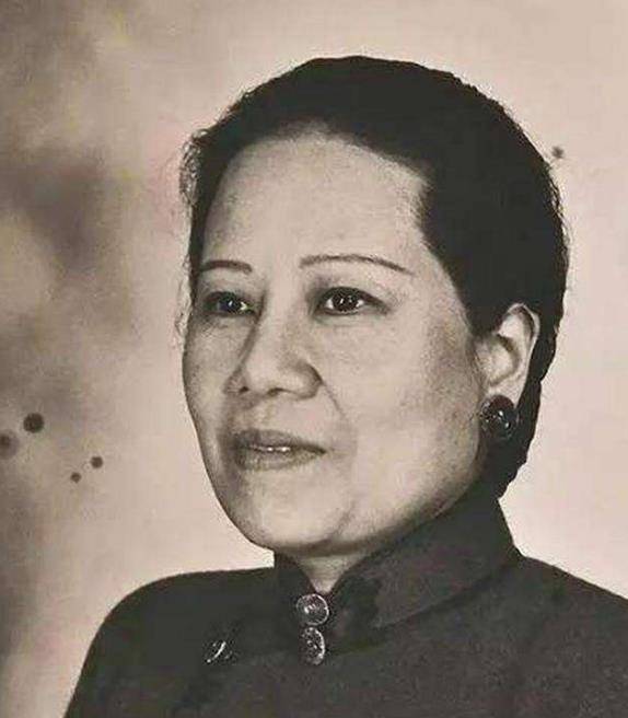 在家睡觉,丢失珍贵钻戒,老刑警:被老鼠叼走了_蒋介石_俞济时_陈亚丽