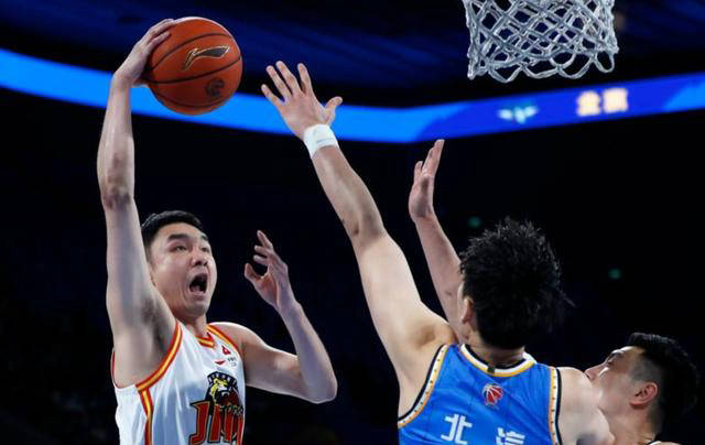 挑战巅峰!cba球星拒绝退役,渴望率队再度崛起