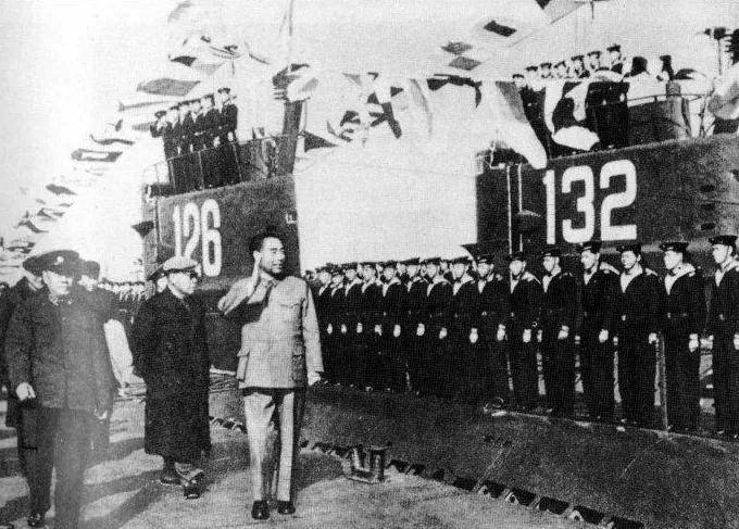 解放战争后期,陶勇被调到三野第九兵团当副司令,但是陶勇迟迟不去赴任