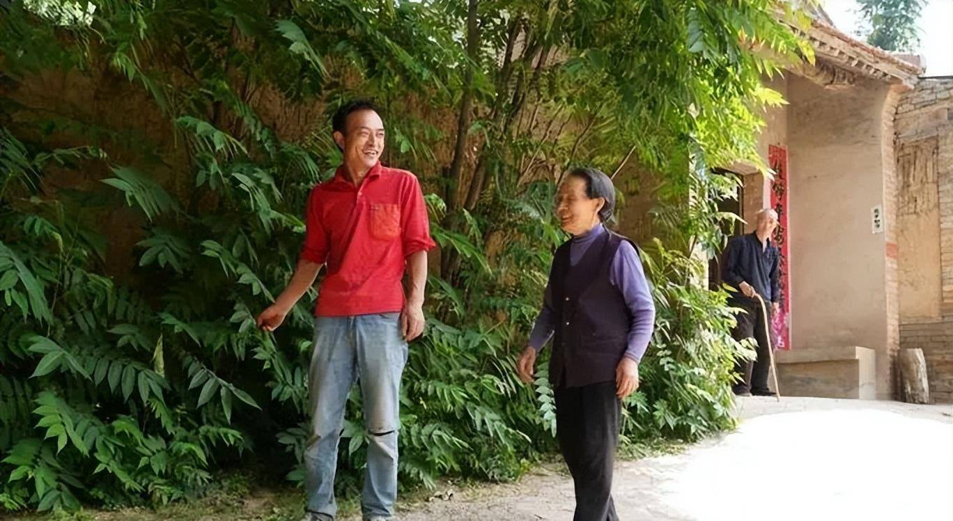 寒门贵子林万东:713分上清华,开学典礼校长亲自点名,现状如何