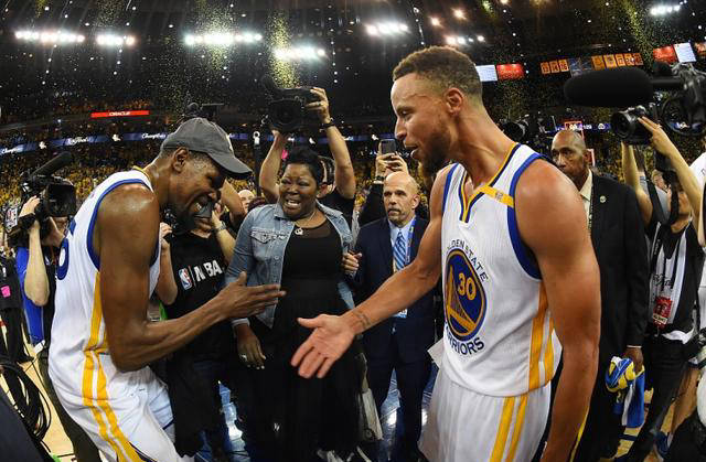 杜兰特正式脱离太阳,球队迎来新主帅