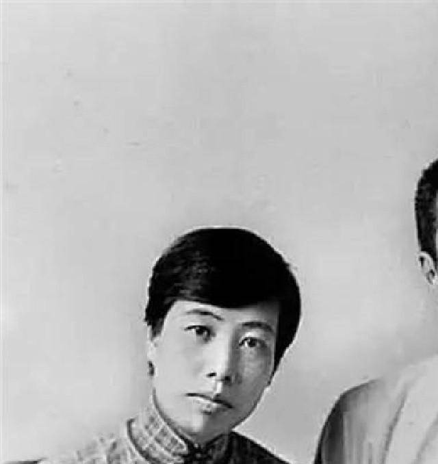 许广平的情史:为逃婚来北京,初恋因她横死,27岁登报向鲁迅示爱