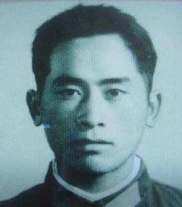 没有人知道他是谁,甚至他的家人后来张国富和同乡的