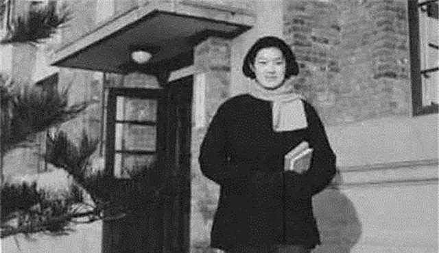 "康克令的皇后"谈雪卿:未婚先孕生下了我国外交家章含之