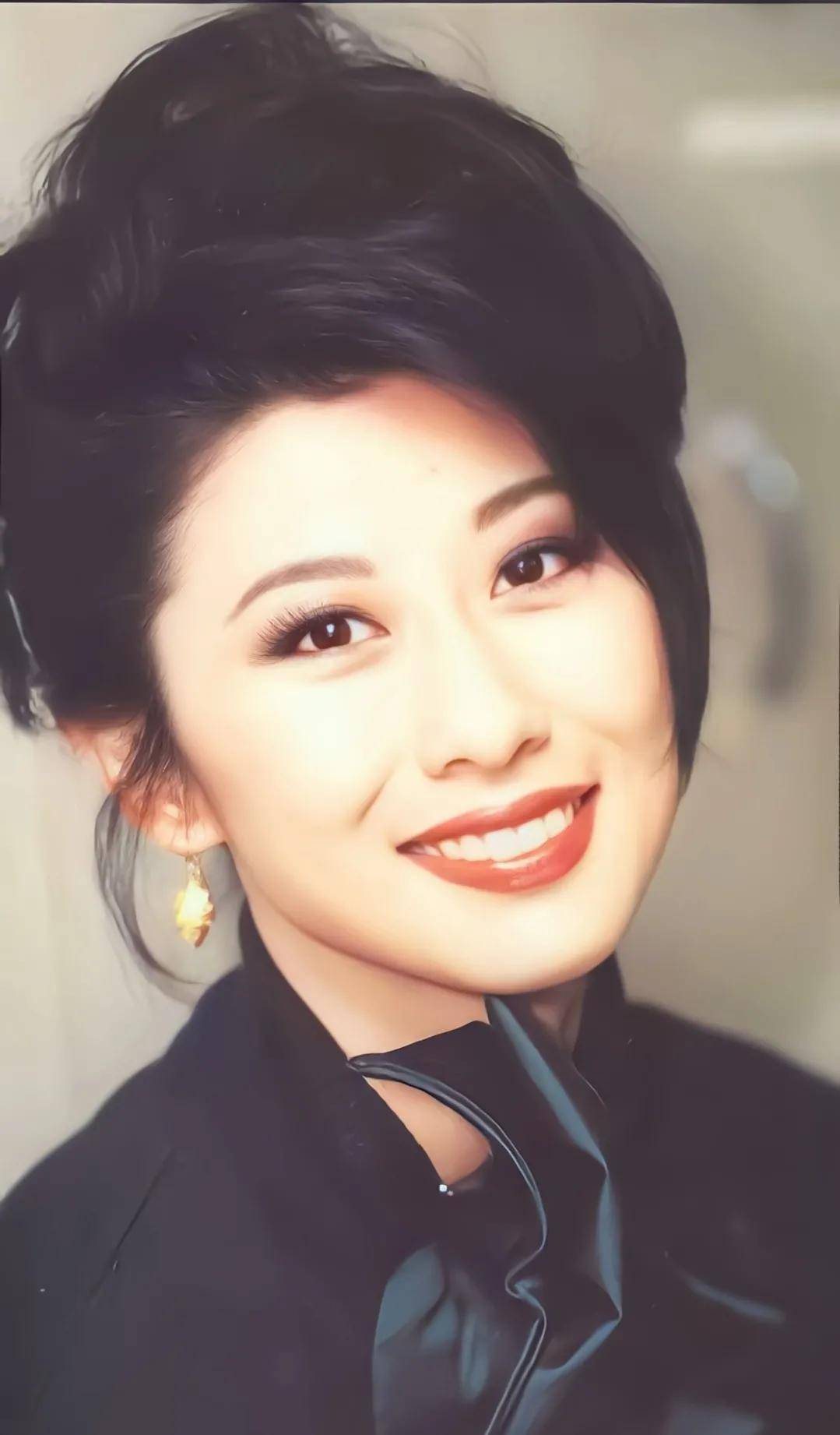 曾华倩李丽珍郭蔼明杨美仪钟丽缇曾黎