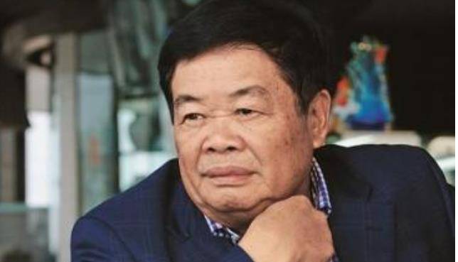 曹德旺想另娶她人,写信对妻子坦白,妻子:我只要房子和