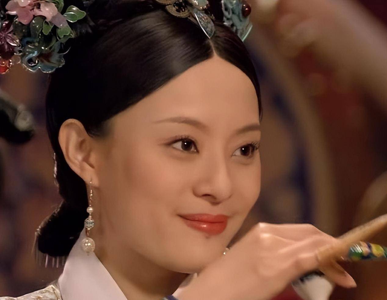 大封后宫时,甄嬛为何帮齐妃请求追封?背后大有原因