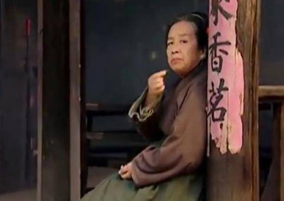 武大郎千防万防,没防住毒药,潘金莲智谋之高,不逊智多星吴用