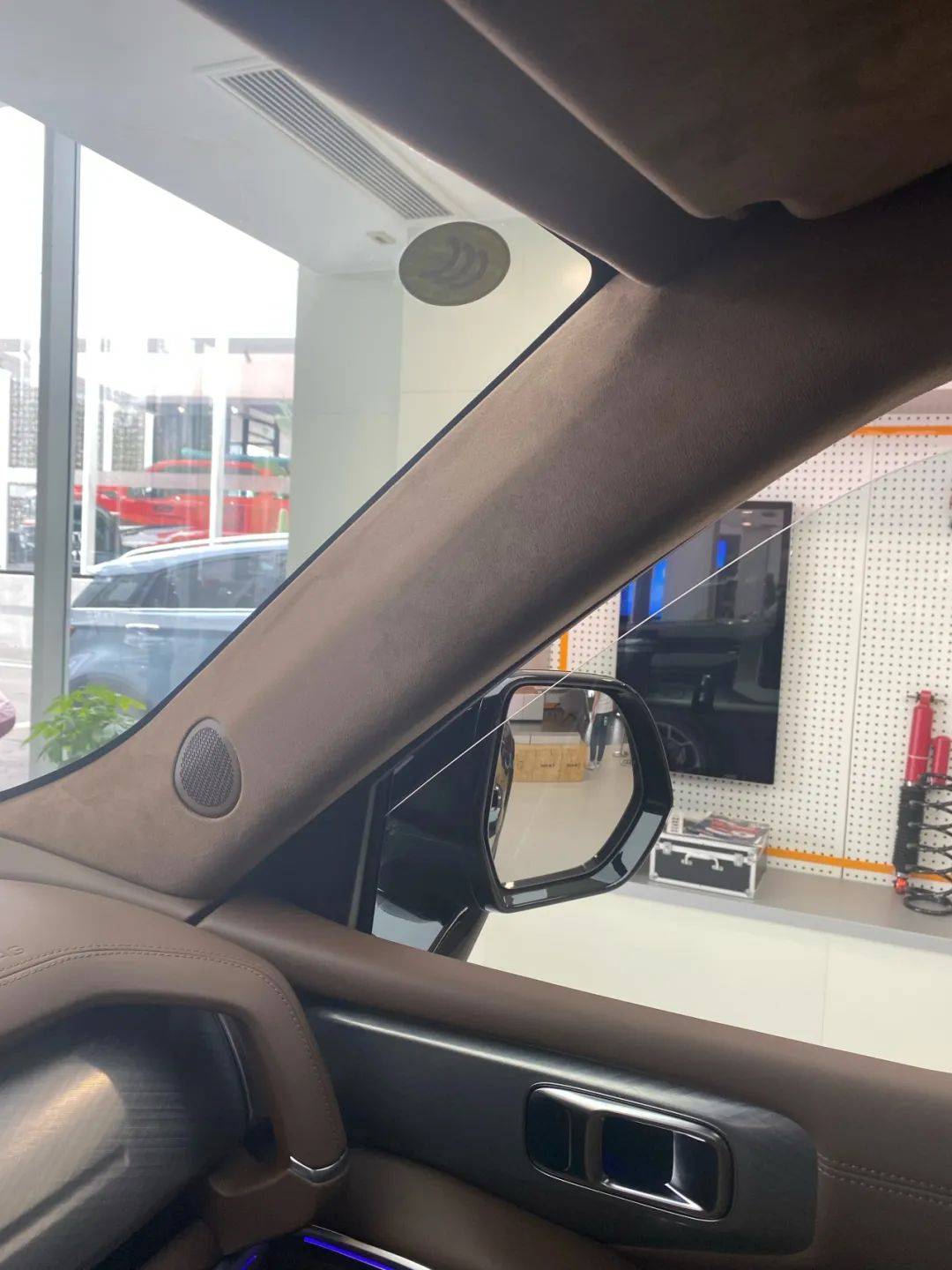 汽车开发工程师评坦克700设计细节:不愧是长城最能打的产品