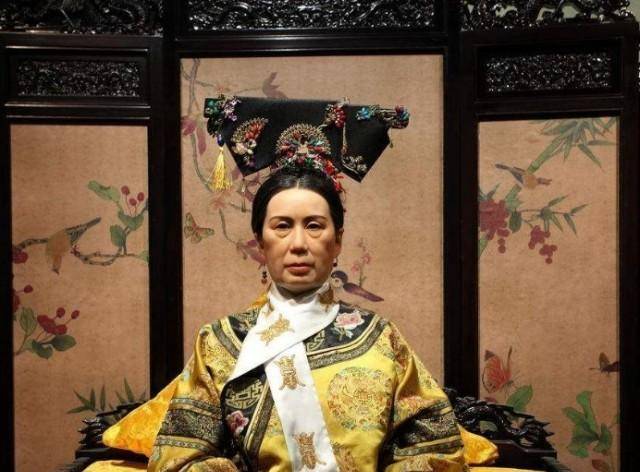 清朝一传奇太后,从庶女到皇后只用6个月,论宫斗慈禧可比不过她_慈安