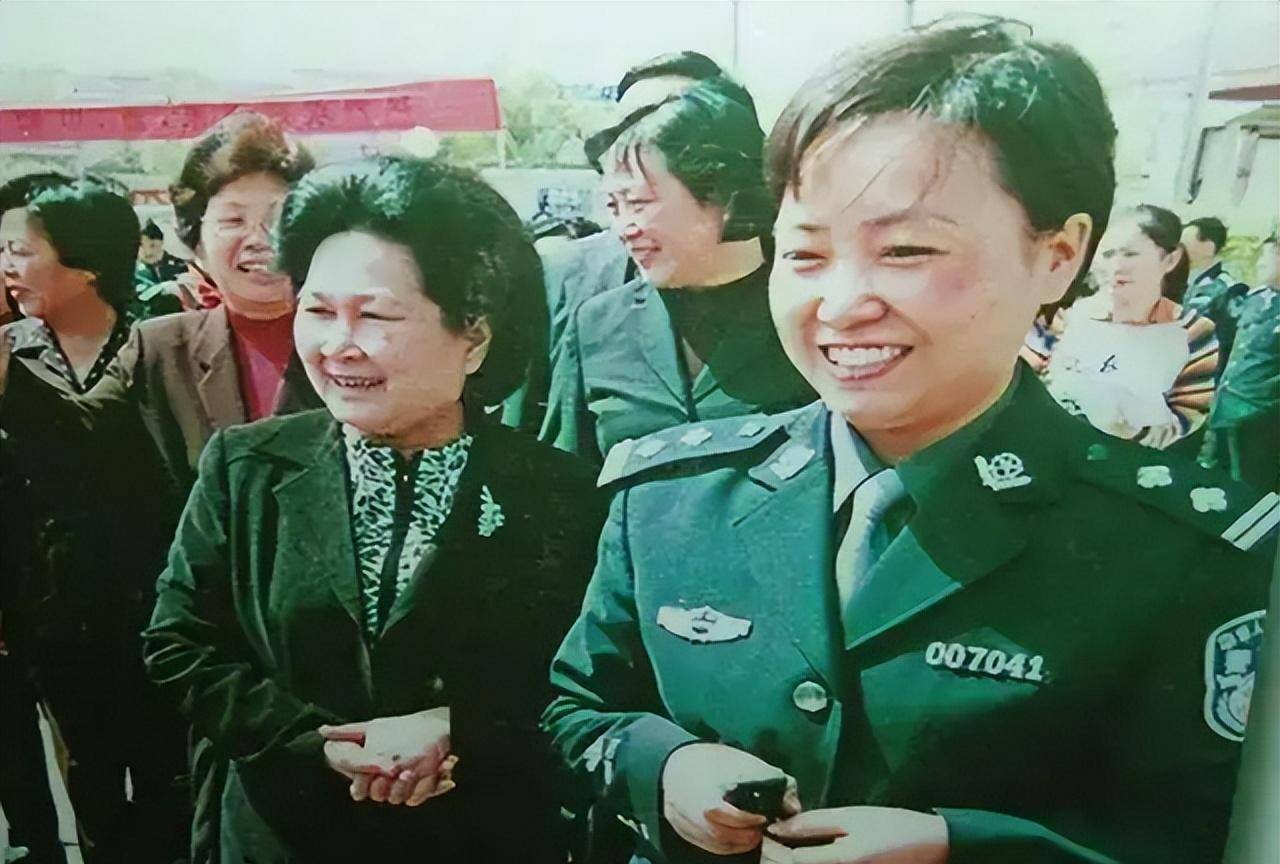 辞辛劳,多次下到基层进行考察,仅用几天便跑遍了登封市所有的公安部门