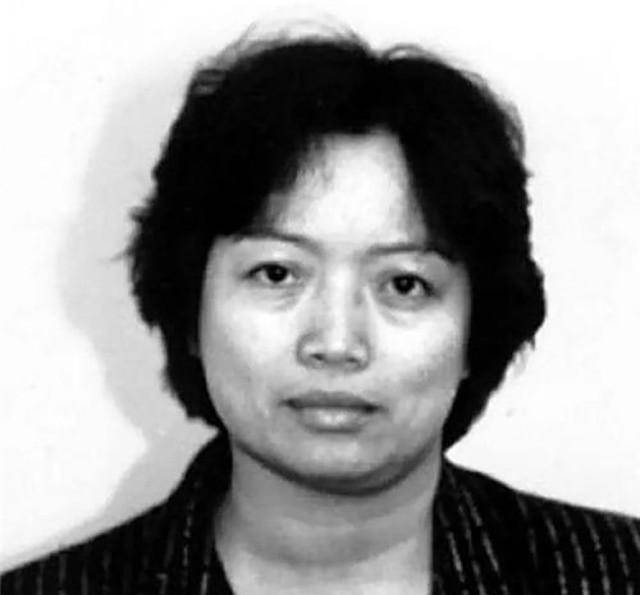 女蛇头病逝于美国,数百辆林肯灵车队,挤爆了美国唐人街_郑翠萍_偷渡者
