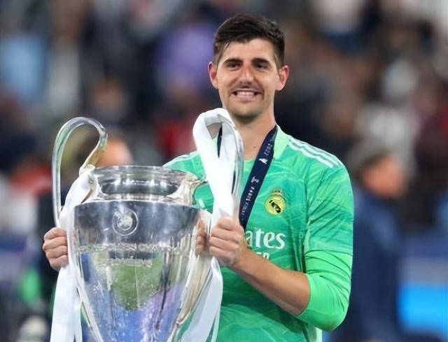 库尔图瓦崛起!皇马关键战门将现身:32岁明星爆发,成就夺冠最后一环