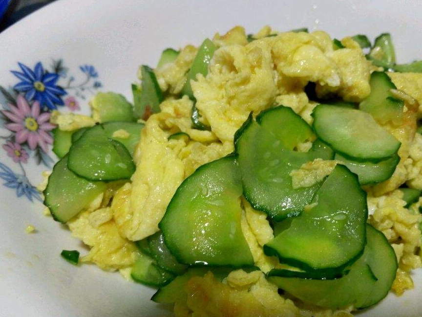 教你用"3步",做出非常美味的黄瓜炒鸡蛋,好吃且有营养!