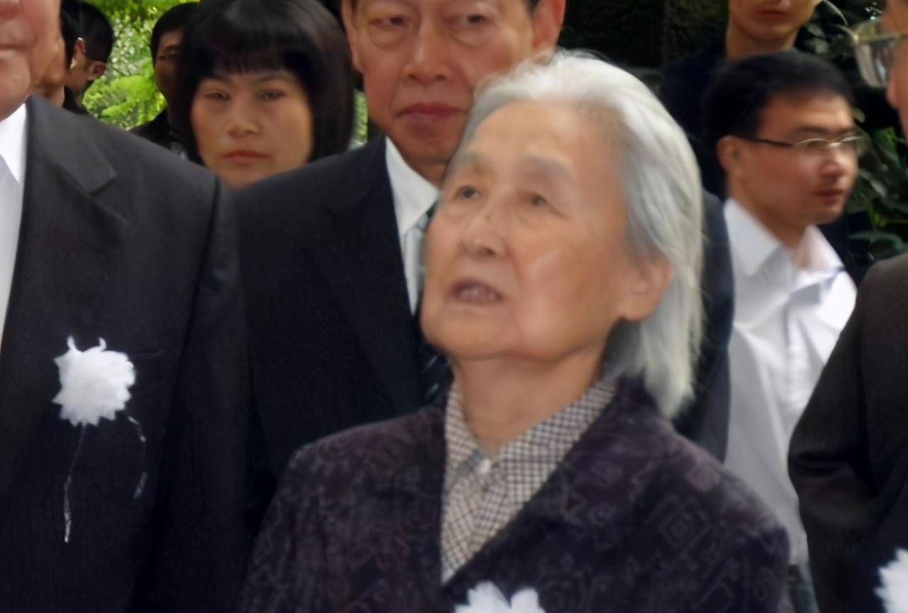 女儿还原事实:妈妈是病死的_将军_张廉云_小学