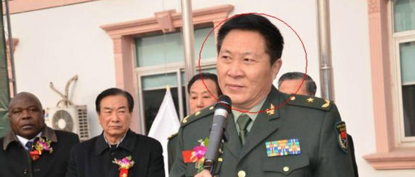 假少将15年行骗400多万,被捕后原形毕露成笑柄,结局如何?