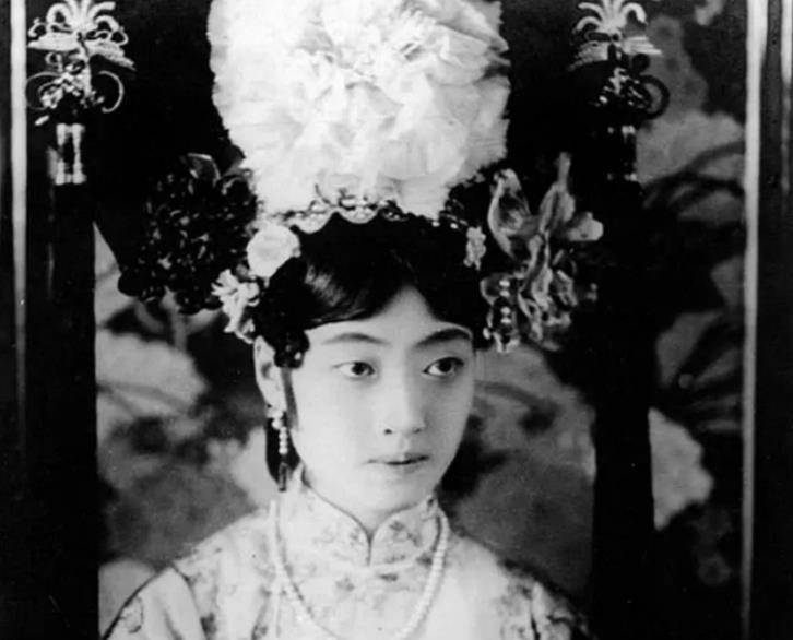 小孩都进不去,慈禧是如何把珍妃推进去的_皇帝_光绪_故事