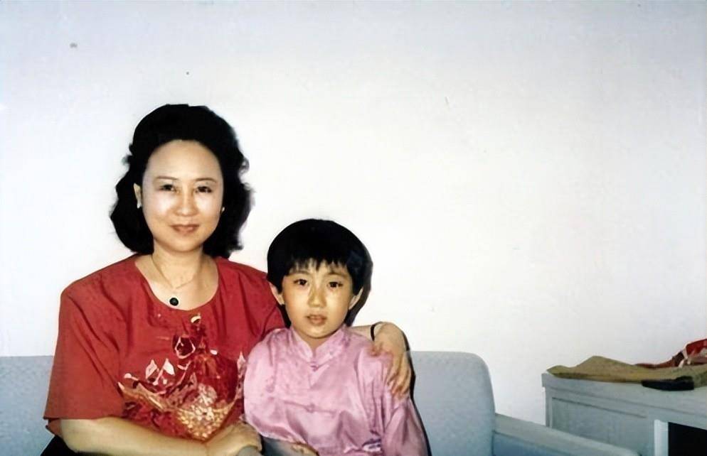 琼瑶母亲袁行恕:常州袁氏五姐妹,为何她生出了位"言情教母"