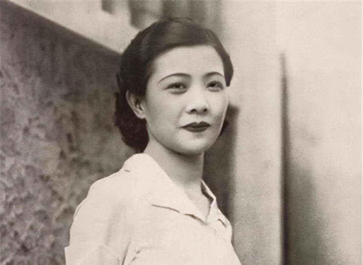 25岁,30万人为其送葬,7人无法承受悲痛随她而去_阮玲玉_张达_唐季珊