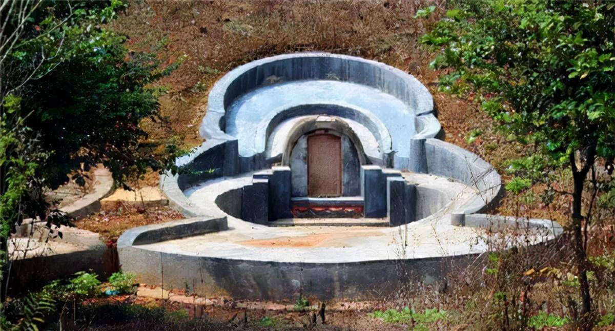 坟边长竹须迁坟,坟前两物成富人,"两物"是什么?