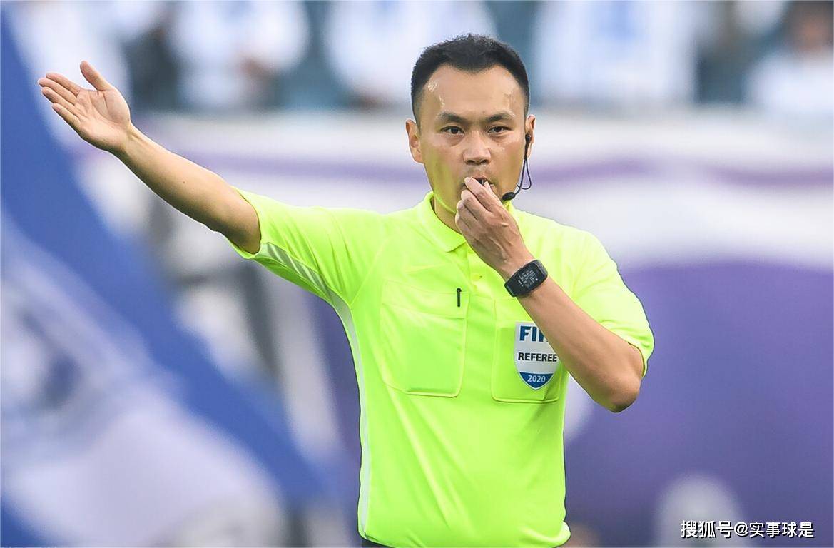 马宁杜健鑫执法青岛西海岸对海港,黄翼吹申青,2名女裁判再亮相